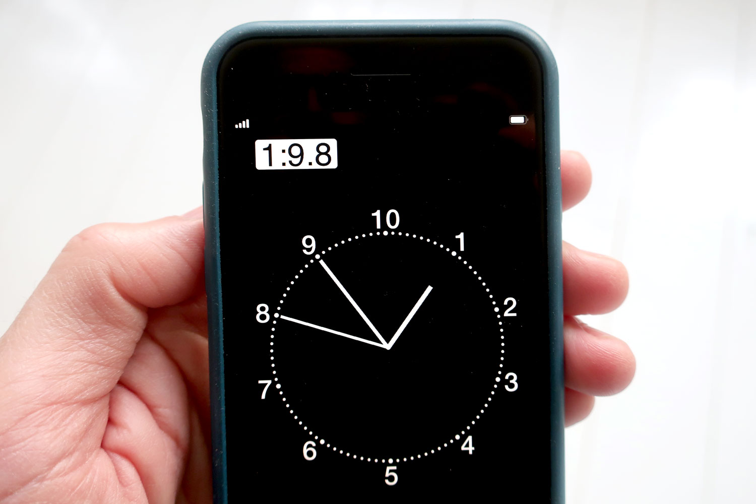 Claude Closky, ‘12 hours = 10 hours,’ 1992-1998, website (https://archive.sittes.net/fracoccitaniemontpellier/), unlimited duration. 